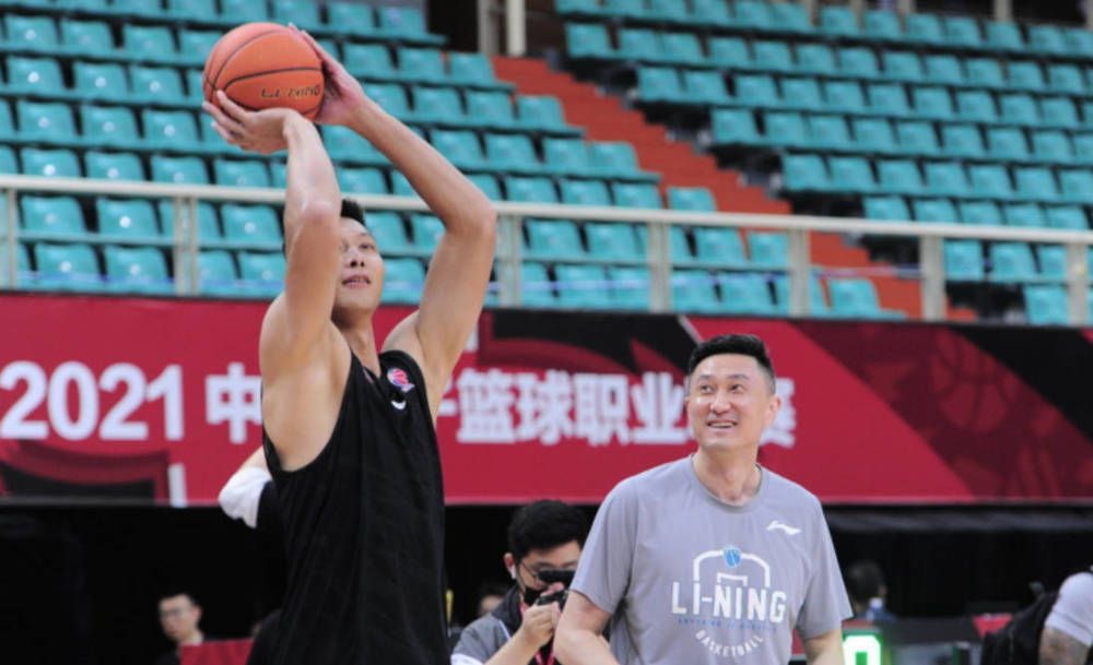 在这些政治论争底下是一个较长远的文化问题。